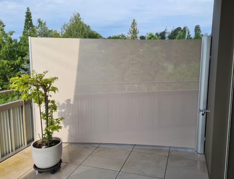 Windschutz auf grosser Terrasse